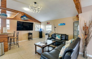 Foto 1 - Freeport Vacation Rental ~ 1 Mi to Surfside Beach