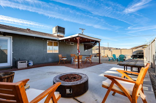 Photo 30 - Indie-eclectic Desert Home w/ Hot Tub + Patio