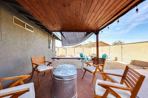Photo 27 - Indie-eclectic Desert Home w/ Hot Tub + Patio