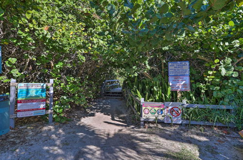 Photo 6 - Chic Cocoa Beach Oasis - Steps to Atlantic