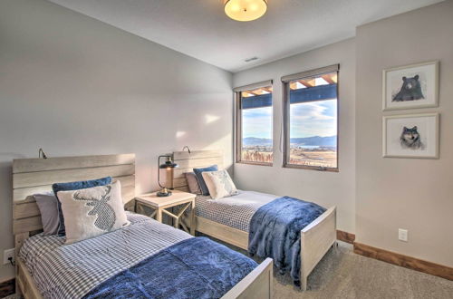 Foto 27 - Modern Mountain-view Townhome <7 Mi to Ski Resorts