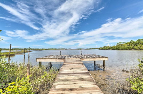 Foto 22 - Waterfront Cedar Key Duplex Home w/ Private Dock