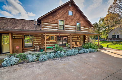 Foto 1 - Log Cabin on the Wolf River w/ Private Hot Tub