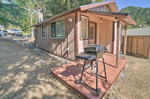 Photo 4 - Cozy Cottage w/ Grill - 5 Mi to Mt Baldy Resort