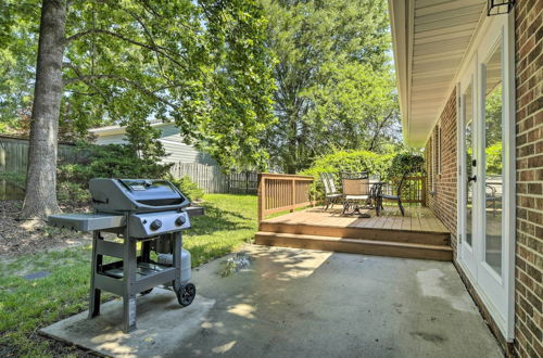 Photo 5 - Charming Apex Home With Back Deck & Grill