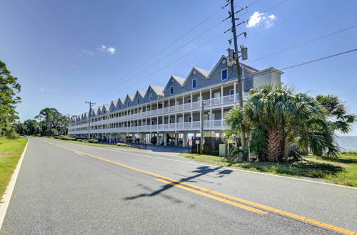 Foto 15 - Carrabelle Condo: Beach & Fishing Pier Access