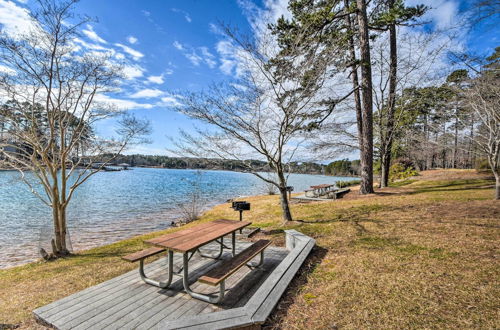 Photo 4 - Resort-style Condo w/ Balcony on Lake Keowee