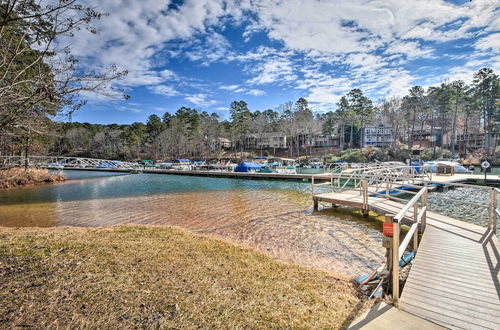 Foto 18 - Resort-style Condo w/ Balcony on Lake Keowee