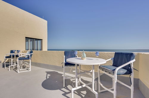 Photo 8 - Resort-style Hudson Condo - Spacious Private Patio