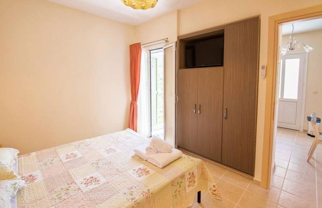 Villa Elpida at Minies - Photo 20