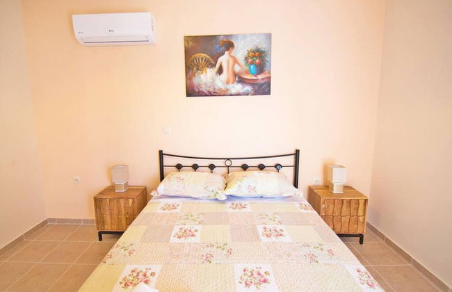Villa Elpida at Minies - Photo 13