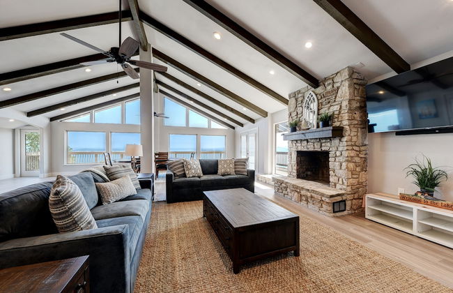 Waterfront Lake House With Hot Tub & Firepit - Foto 13