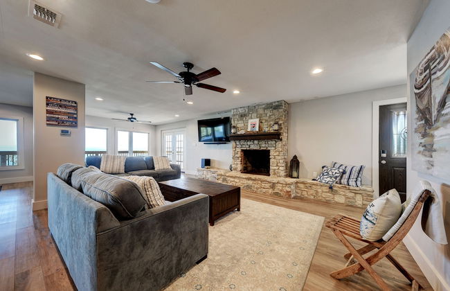 Waterfront Lake House With Hot Tub & Firepit - Foto 15