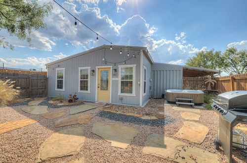 Photo 36 - The Janis Bungalow W/hot tub