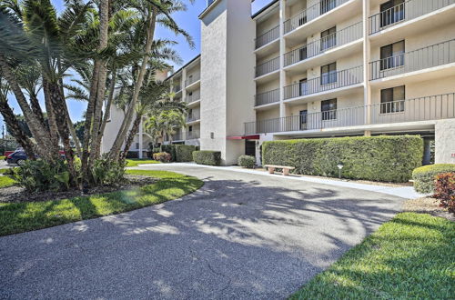 Foto 10 - Sunny Siesta Key Condo w/ Beach Access + Pool