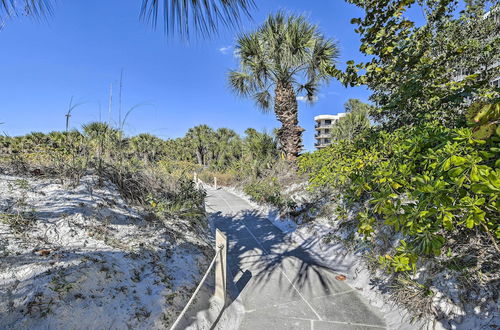 Photo 5 - Sunny Siesta Key Condo w/ Beach Access + Pool