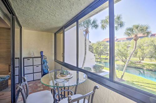 Foto 3 - Sunny Siesta Key Condo w/ Beach Access + Pool