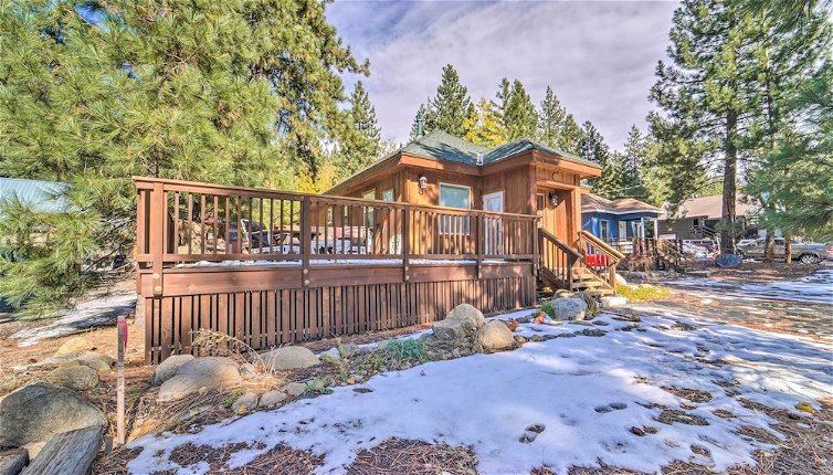 Foto 1 - Truckee Cottage w/ Fenced Yard & Lake Donner Views