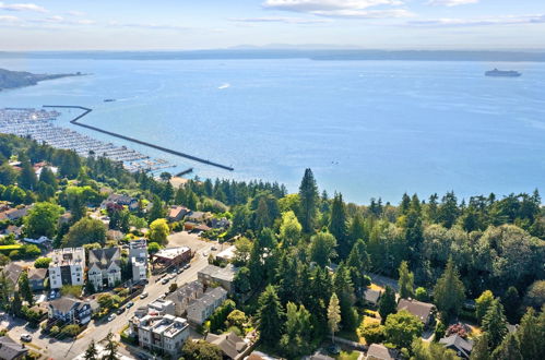 Photo 16 - Golden Gardens Getaway Beach Waterfront