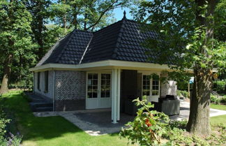 Foto 1 - Detached Villa with Outdoor Fireplace near Veluwe