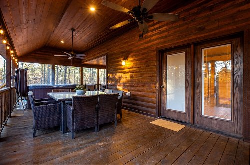 Photo 42 - Luxurious 'family Ties' Home w/ Hot Tub, Fireplace