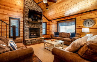 Photo 1 - Luxurious 'family Ties' Home w/ Hot Tub, Fireplace