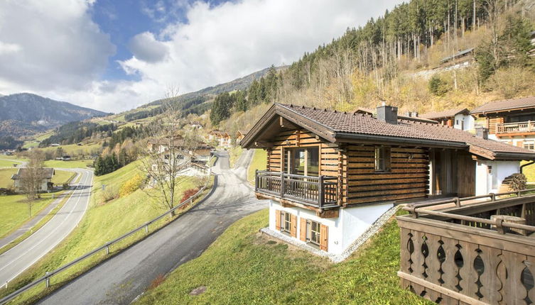 Foto 1 - Modern Chalet With Sauna Near Konigsleiten