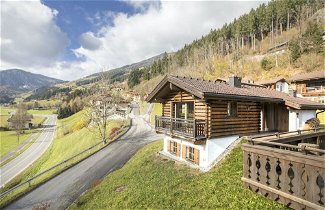 Foto 1 - Modern Chalet With Sauna Near Königsleiten