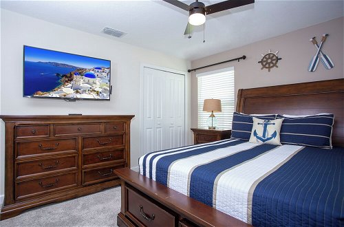 Foto 37 - Wonderful 5 Bedroom w Pool Close to Disney 4801