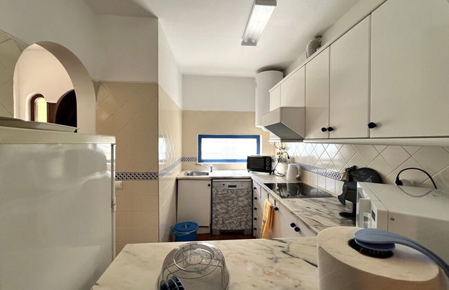 Alvor Secret With Pool by Homing - Photo 12