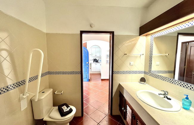 Alvor Secret With Pool by Homing - Photo 22