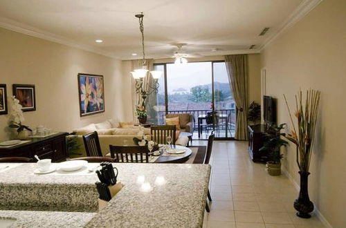 Photo 4 - Classy, Artsy Ocean-view Unit Near Pool in Coco Sleeps 6