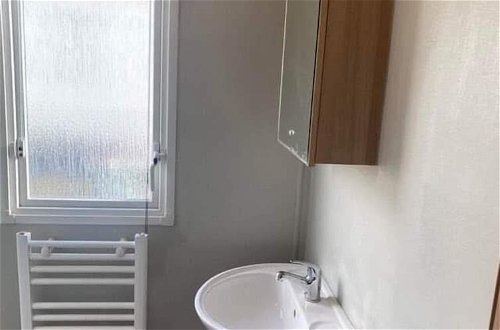 Foto 10 - Modern 3 Bedroom 2 Bathroom Caravan With Decking