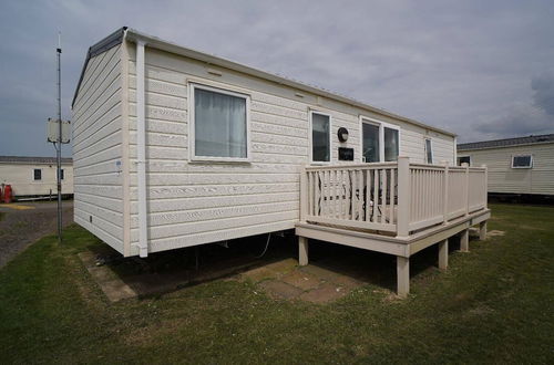 Foto 1 - Modern 3 Bedroom 2 Bathroom Caravan With Decking