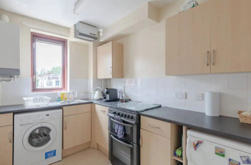 Photo 2 - Bright & Calming 1BD Flat - Islington