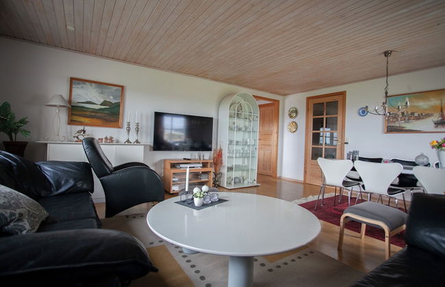 4 Br House / Capital / Cheerful /Nature - Photo 12