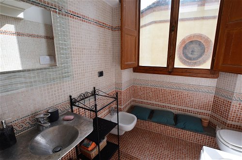 Photo 12 - Elegant Apartment for 3 in Firenze With Elevator