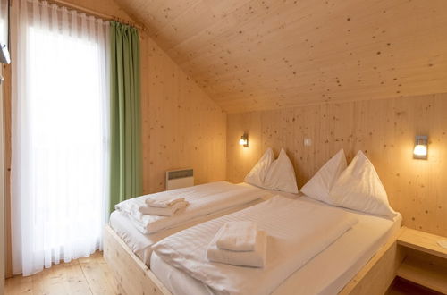 Photo 4 - Attractive Chalet With Sauna