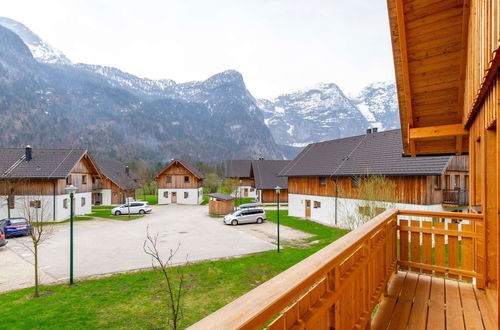 Photo 33 - Luxury Chalet in Obertraun With Pool