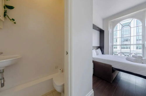 Photo 19 - Incredibly Located Studio Flat - Camden Town