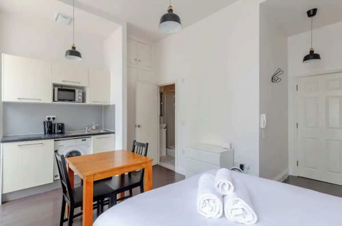 Photo 14 - Incredibly Located Studio Flat - Camden Town