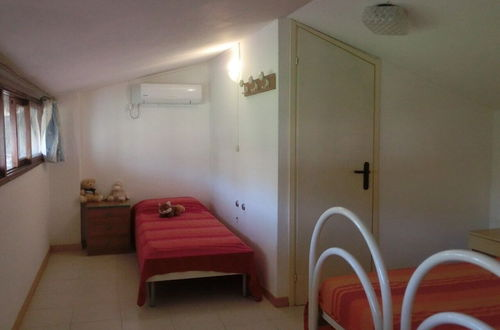 Foto 6 - Three-bedroom Villa With Garden, Parking and AC