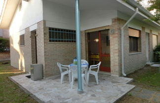 Photo 1 - Three-bedroom Villa With Garden, Parking and a/c