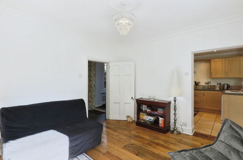 Photo 12 - Stunning 4 Bed Semi-detached Home With Ample Space