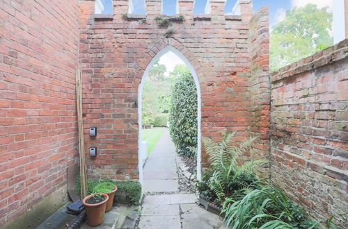 Photo 15 - Charming 4-bed Georgian Home in Central Worcester