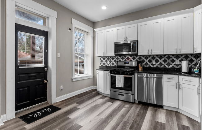 Designer Home in Shaw Right Side - JZ Vacation Rentals - Foto 18