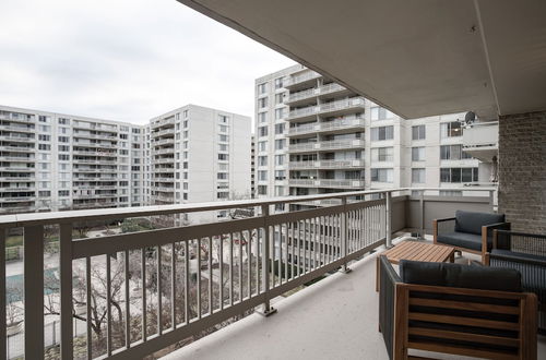 Photo 29 - Elegant apt with great Crystal City view