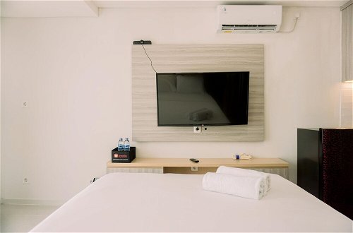 Photo 16 - Brand New And Good Choice Studio At Daan Mogot City Apartment