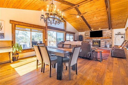 Foto 4 - Angels Camp Lodge by Avantstay Log Style Home w/ Game Room & Hot Tub in Great Location