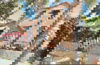 Foto 1 - La Brisa 1 Block From the Beach!